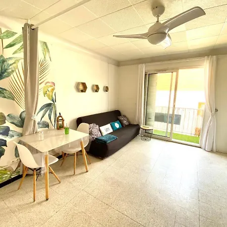 Grand Studio Cosy A 300m De La Mer Avec Parking Apartment